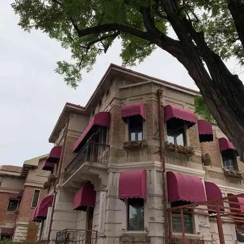 意式风情区艺术展览馆-"虽然进入了三九,但是天津真的不冷,周一的.