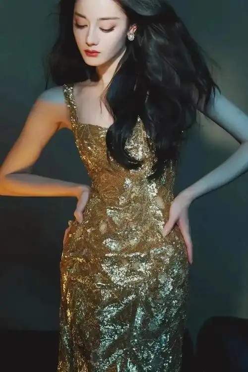 迪丽热巴明星壁纸(42)_网易订阅