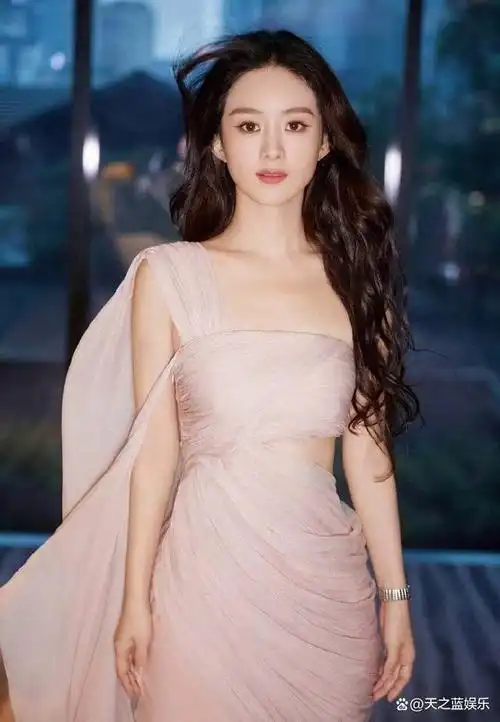 赵丽颖惊艳亮相!化身粉嫩小兔,微醺妆容魅力无法挡