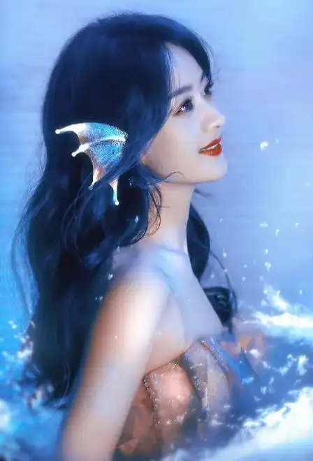 赵丽颖深海美人鱼大片惊艳曝光,时尚芭莎七年封面女王