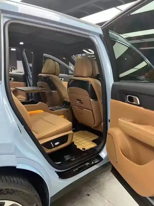 长春西玛汽车改装,理想one座椅高端改装,享受完美商务级体验.