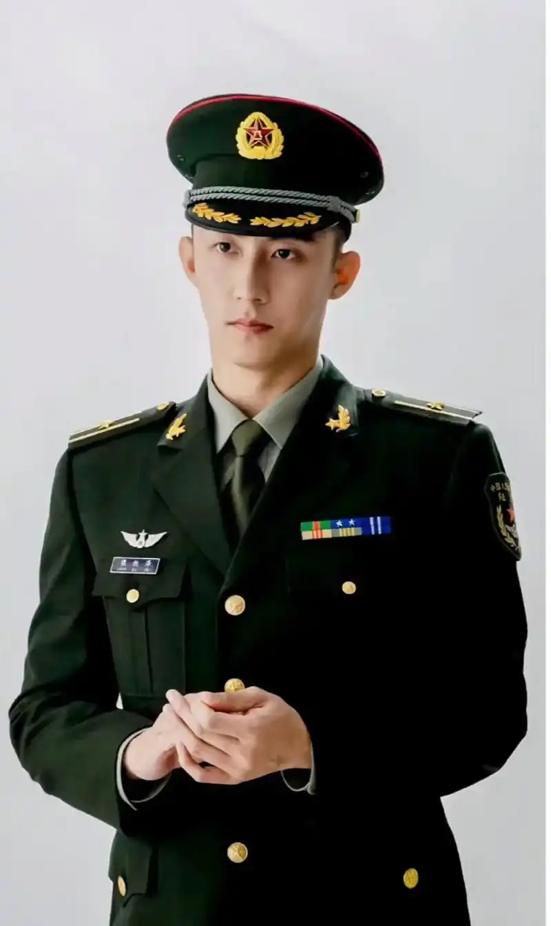 服兵役.#黄景瑜#梁牧泽#爱上特种兵#他从火光中走来 #林陆 - 抖音