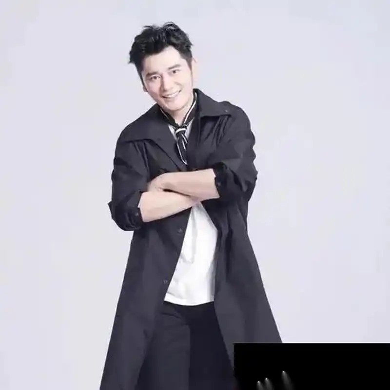 钱枫年轻时也蛮帅的