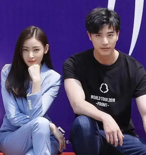 9月16日,网上有很多关于徐开骋和张天爱恋情的消息,对于消息的真假