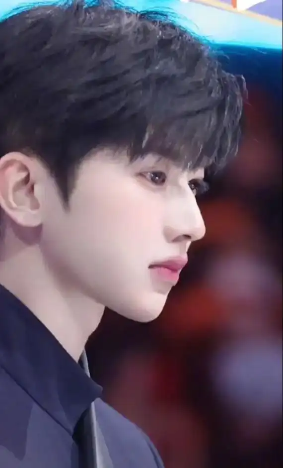 黑色#蔡徐坤 #侧颜 #禁欲系 - 抖音