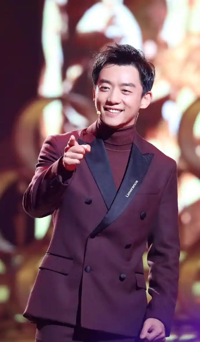 郑恺 # #郑恺# #全世界最好的郑恺# "斑驳的红