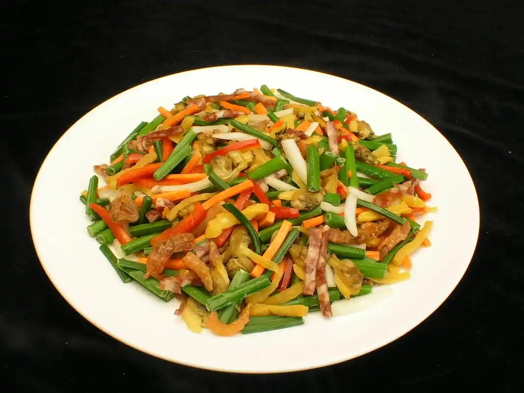 每日六道家常菜-分享朋友聚餐常吃的家常美食: 国安小炒皇