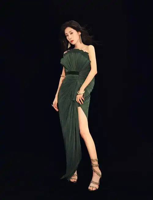 张碧晨 高跟凉鞋