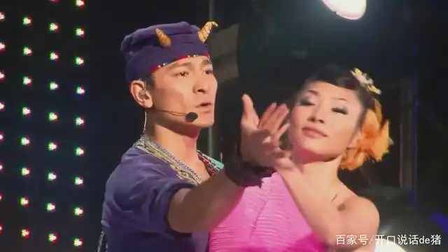 16岁开始,赖文慧第一次给刘德华伴舞,非常激动和开心,从这之后24年里