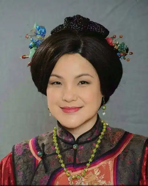 她是tvb最丑女星竟用30年存款捐学校自己和母亲只能租房子住