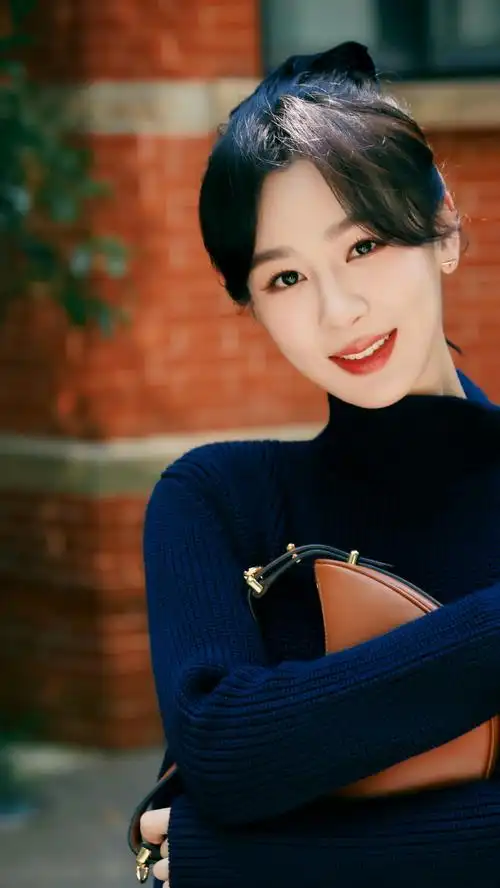 杨紫初秋纯欲妆