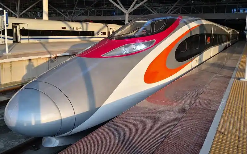 [中国铁路] 黄昏下近距离拍摄港铁"动感号"crh380a动车组进站 d2312 d