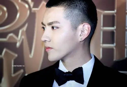 吴亦凡 帅哥 板寸 莫西干 发型