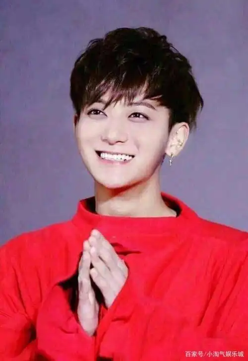 黄子韬的笑容可萌可酷可温暖这个少年太令人心动了