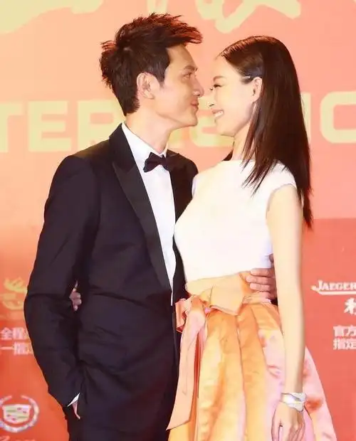 冯绍峰倪妮分手三年情断 恩爱瞬间回顾