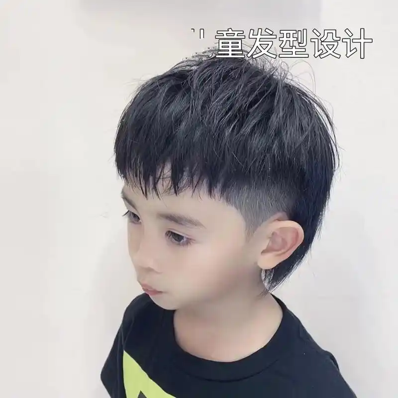 原来可以这么帅 男孩必剪发型之一"儿童狼尾发型",又酷又帅