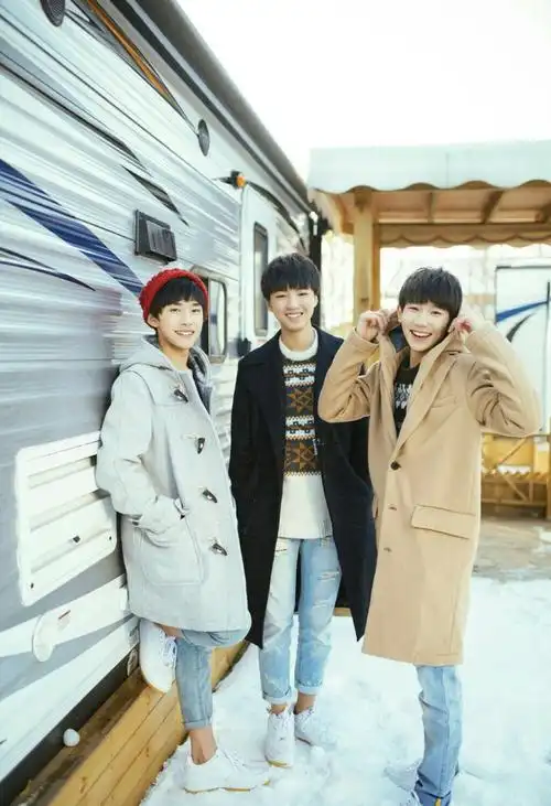 易烊千玺王俊凯王源