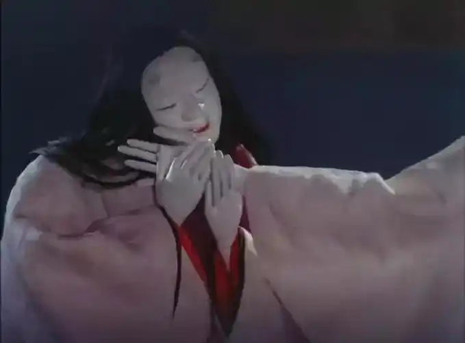 这是一个恐怖的日本人喜欢玩人偶