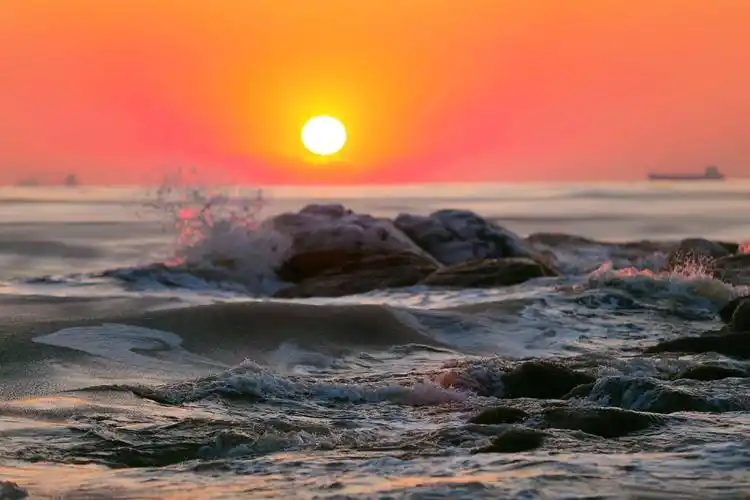 2019年北戴河海上日出(一)
