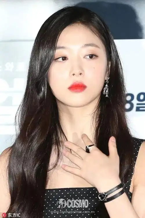 美人计丨承包万千少女头像的崔雪莉开微博了!