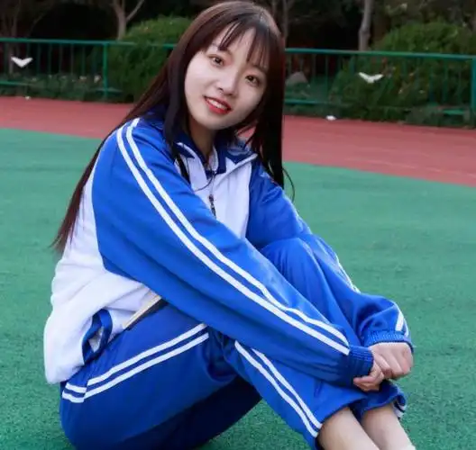 男生眼中很幼稚,老师眼中是异类|初中生|校服_网易订阅