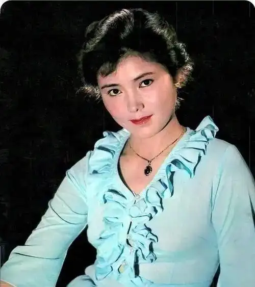 【八卦】著名演员姜黎黎:误诊致丈夫一夜白头,携手40年恩爱如初-明星