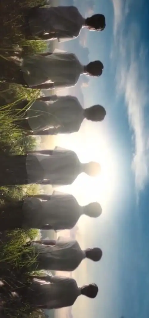 时代少年团背影