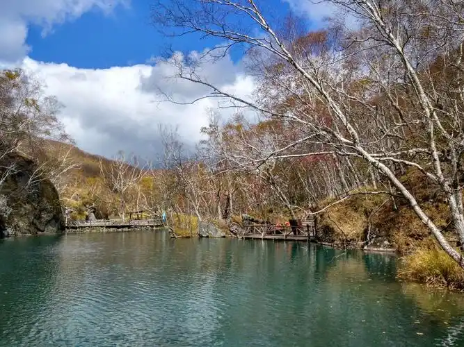 【携程攻略】长白山北坡绿渊潭景点,绿渊潭位于长白山北坡风景区内,因