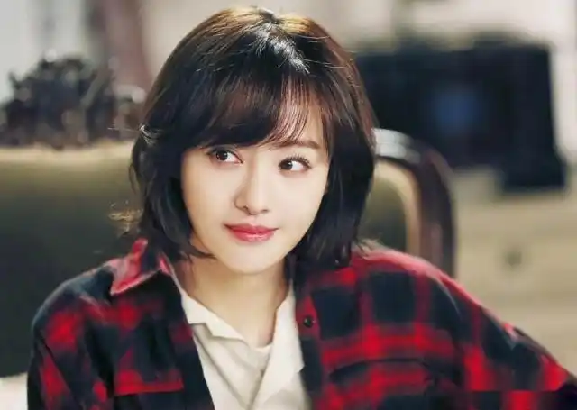 郑爽被曝代孕弃子风波后多位明星相继发声甚至引海外媒体报道