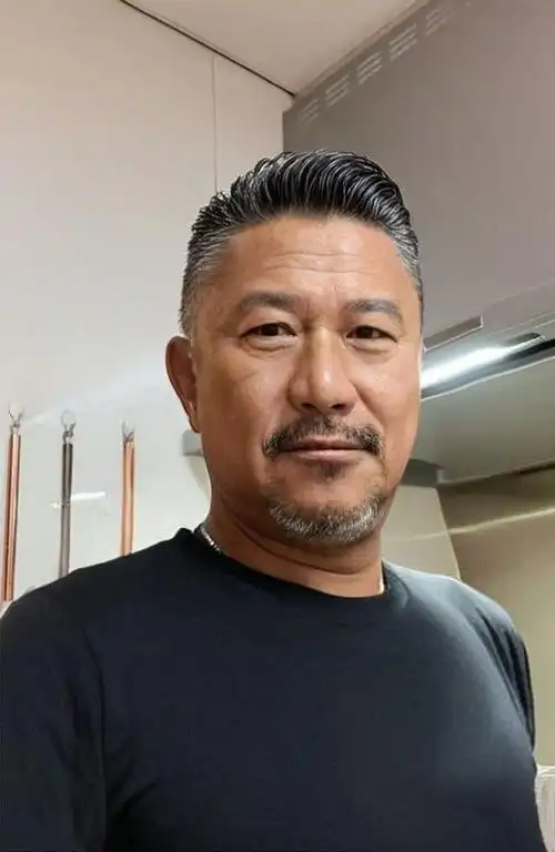 中老年男士发型别乱剪可以试试这几款即使头发花白也很帅