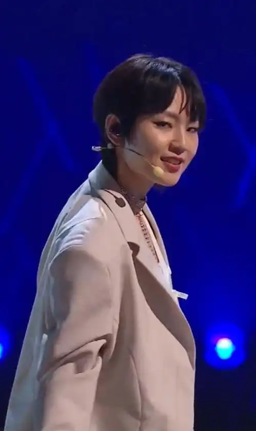 吕一和周笔畅,从分组事件之后就好像有股劲儿一直没过.