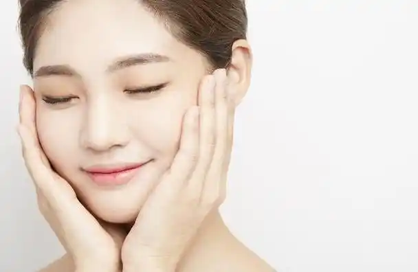 泫雅林允同框,揭示中韩女性皮肤管理的不同方式,哪些值得借鉴?