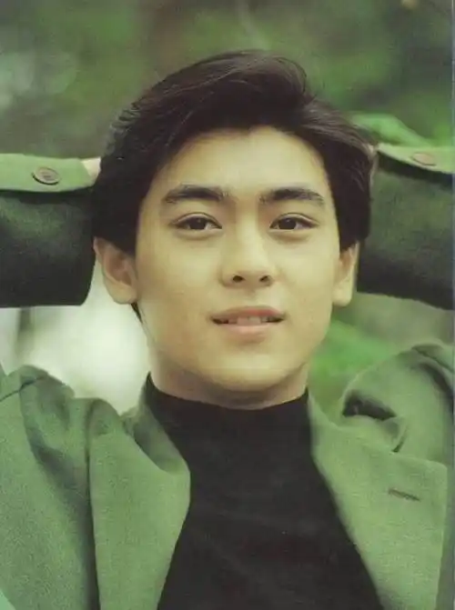 看林志颖年轻时的照片,去穿透漫长的时光与曾经的少年相遇_受伤_车祸