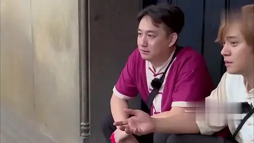 沙溢被孙红雷套路,委屈的向黄磊诉苦,小猪笑的真开心!