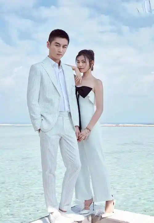 原创陈妍希陈晓合体秀恩爱都穿得休闲又时髦看着像一对大学生情侣