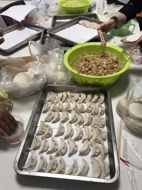 过年包饺子啦