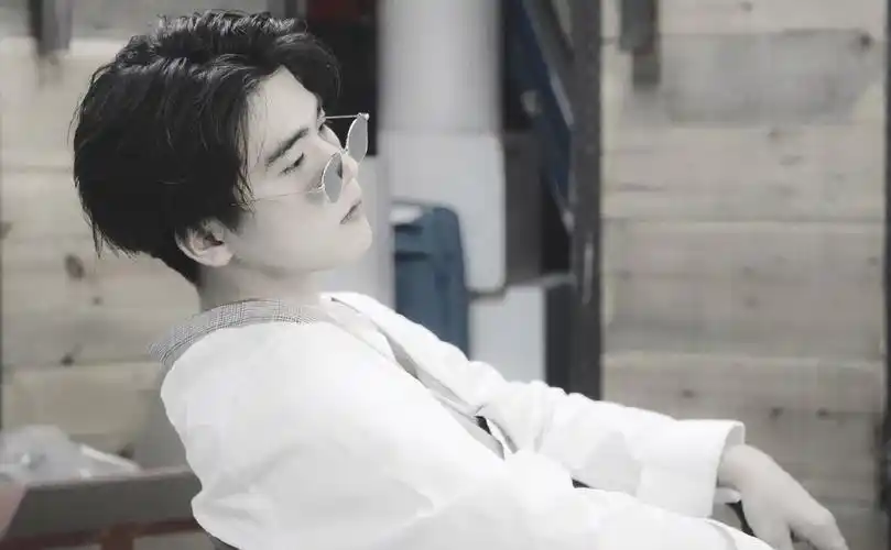 刘奕畅相关图片