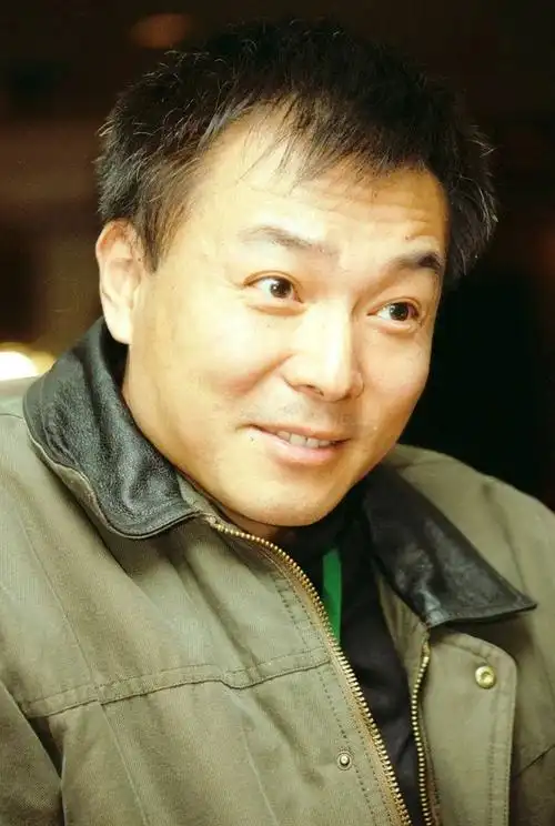 演员谢园突发心脏病去世享年61岁