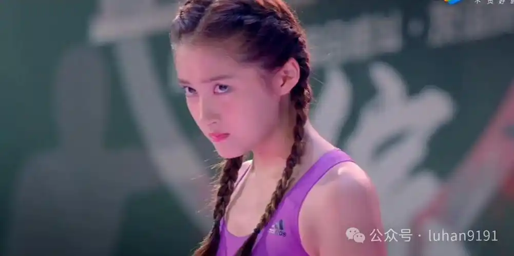 关晓彤泳装萌照大揭秘:鹿晗的眼光究竟有多毒辣!_照片_泳衣_网友