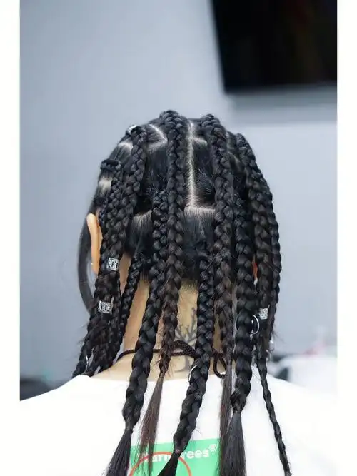 笔记灵感  #脏辫  #南京脏辫  #辣妹  #地垄沟  #拳击辫  #编发造型