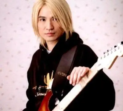 【图】叶世荣年轻是很帅 从容自信让这位鼓王的表演有如神助