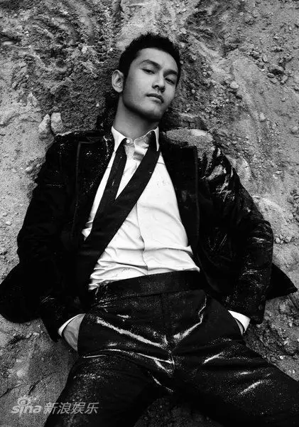 > 正文  本报讯(记者 卢圆媛)日前黄晓明 (微博) 接受了《时尚先生》