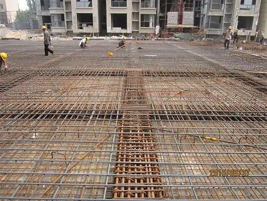 平板式筏板基础钢筋布置平板式筏板基础钢筋