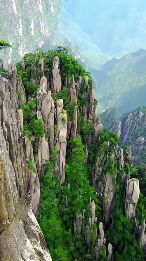 黄山#山,绵延不断;山,险峻挺拔;山,巍峨挺立;山