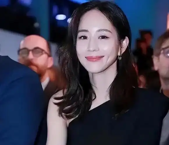 张钧甯传言将在41岁步入婚礼,与他的50岁之约终成泡影?