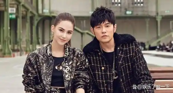 周杰伦称昆凌"三宝妈"引发热议,晒父子照高情商回应