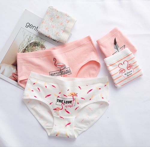 三角纯棉18女孩女生少女15岁内裤中学生高中初中女三角裤