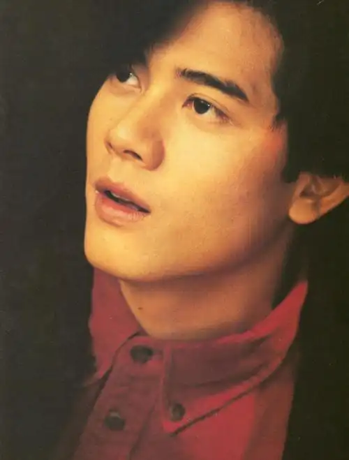 你们看过郭富城年轻时候的照片吗?真的相当帅呀!