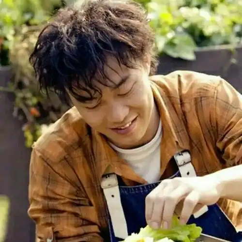 有哪些陈奕迅年轻或好看的图片 非搞怪?