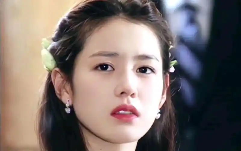 孙艺珍年轻时候真美
